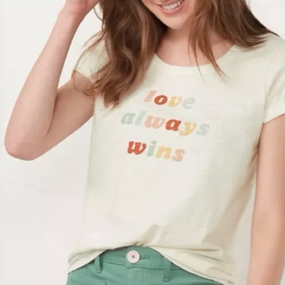 Lauren Conrad Love Always Wins Organic Cotton T Shirt Size Medium - Picture 2 of 6